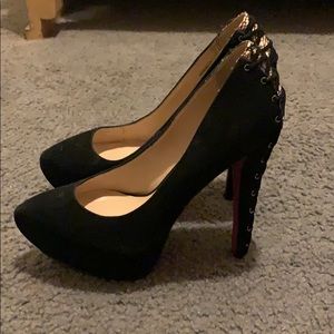 Signature by shoe dazzle high heels